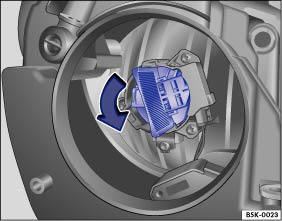 VW Golf 7 - Glühlampe Frontscheinwerfer wechseln (Tutorial) 